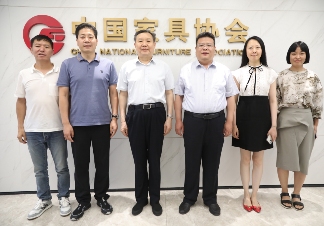 徐祥楠理事长会见霸州市人民政府市长张淼一行(图1)