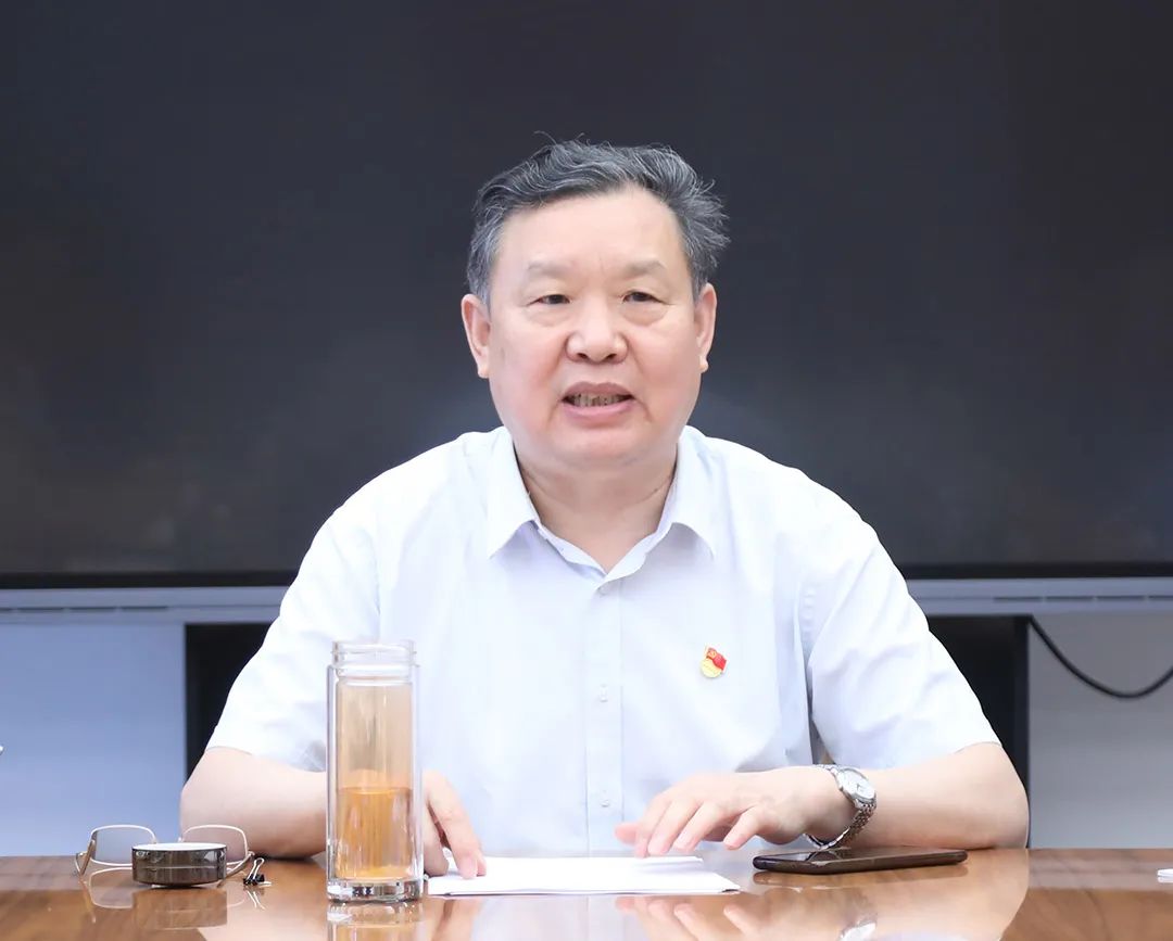 中国轻工业联合会党委副书记、中国家具协会党支部书记徐祥楠讲授主题教育专题党课(图2)