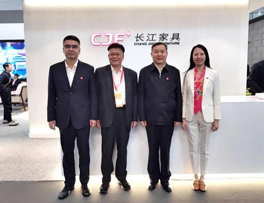 第51届中国家博会（广州）办公商用及设备配料展盛大开幕(图4)