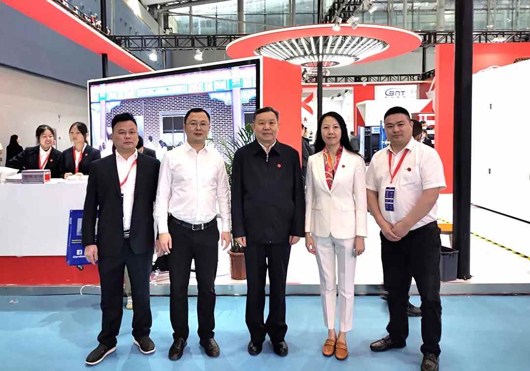 第51届中国家博会（广州）办公商用及设备配料展盛大开幕(图8)