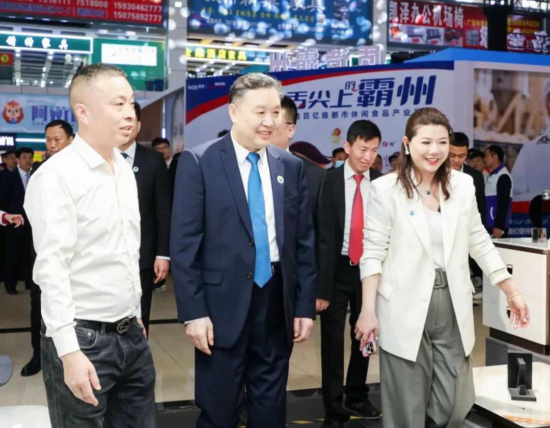 第27届中国（胜芳）特色定制家具国际博览会暨第14届胜芳国际家具原辅材料展盛大开幕(图6)