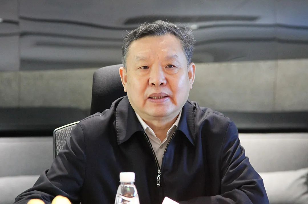 中国家具协会理事长徐祥楠一行前往冠美调研(图2)