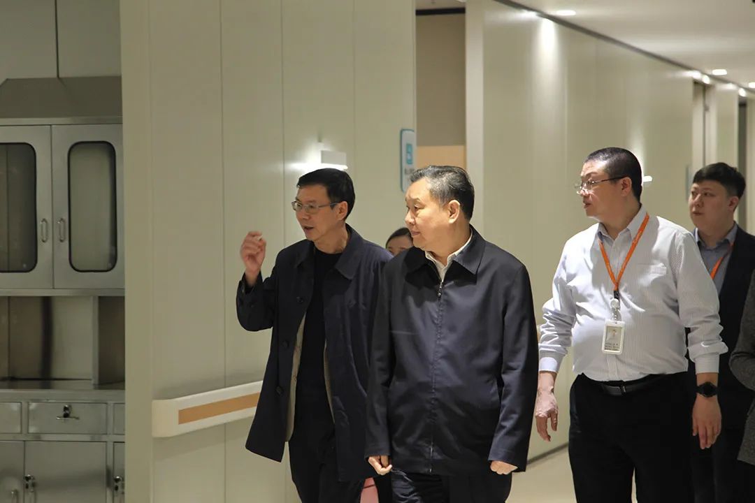 中国家具协会理事长徐祥楠一行前往冠美调研(图5)