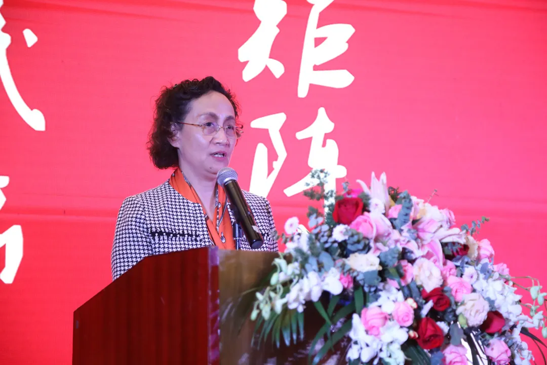 中国家具产业集群大会暨中国家具协会第七届二次理事会在成都盛大召开(图4)