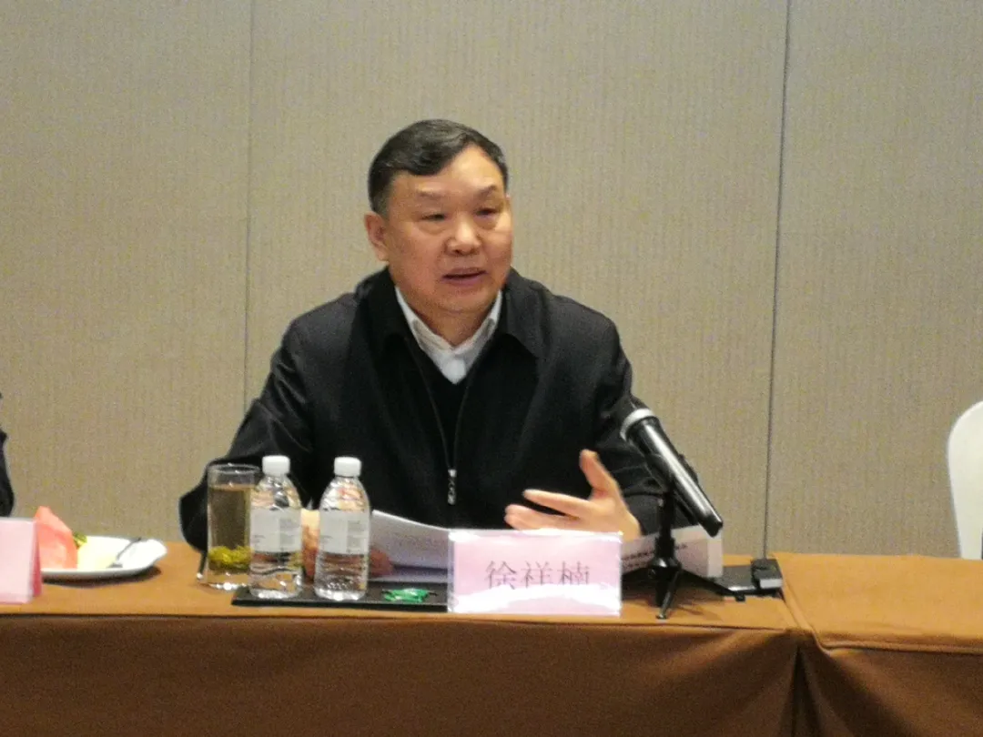 2020年中国家具协会传统家具专业委员会主席团工作会议顺利召开(图2)