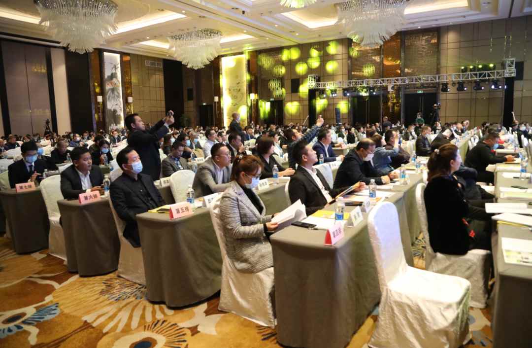 “环球并蓄 与时偕行”中国家具行业发展论坛在西安召开(图10)