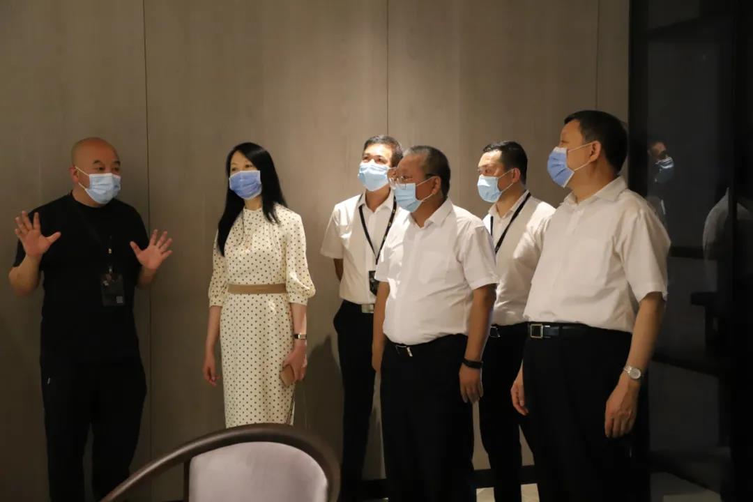 中国家具协会一行参观第43/44届国际名家具（东莞）展览会(图3)