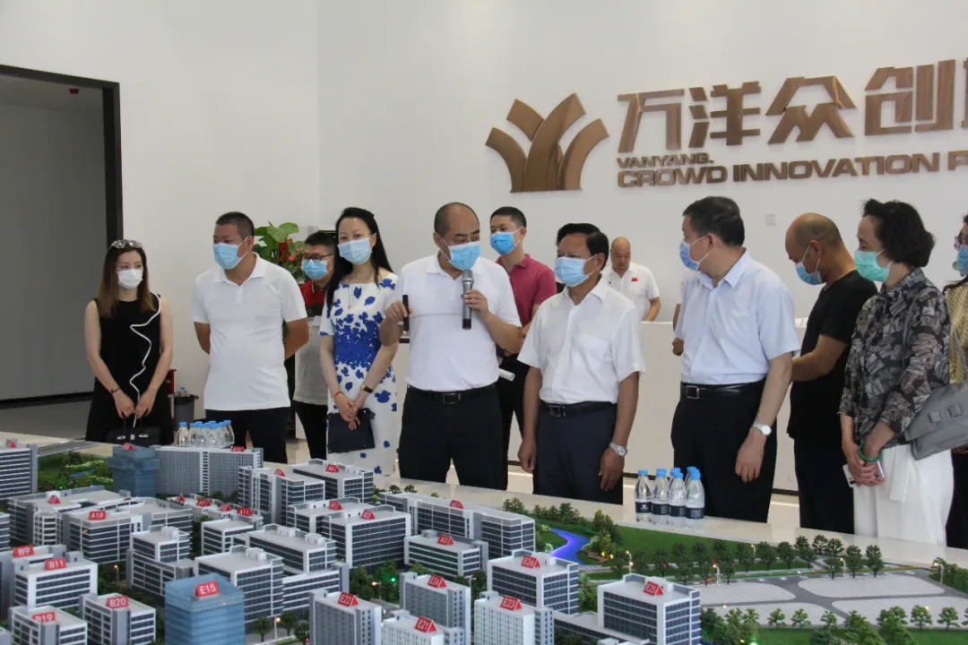 中国轻工业联合会、中国家具协会一行前往顺德龙江进行行业调研(图1)