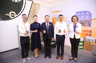 中国家具十大品牌闪耀第三十届中国国际家具展览会(图15) 中国家具十大品牌闪耀第三十届中国国际家具展览会(图15)