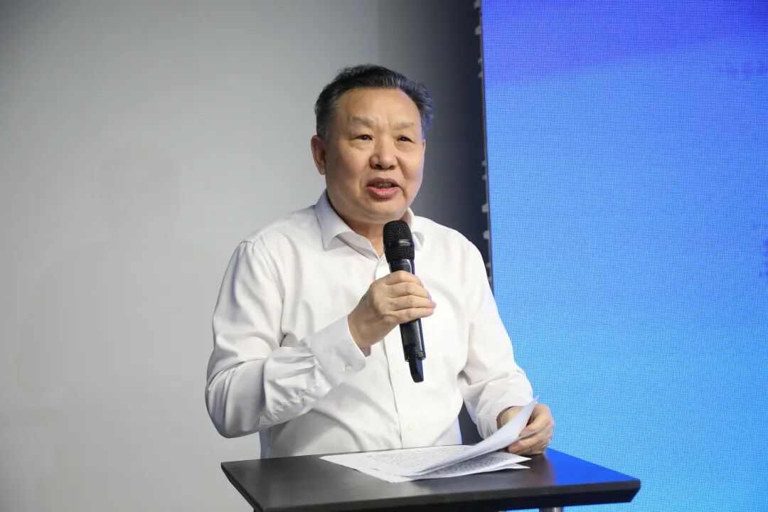 中国家具协会质量标准专业委员会第三届委员会会议在上海召开(图2)