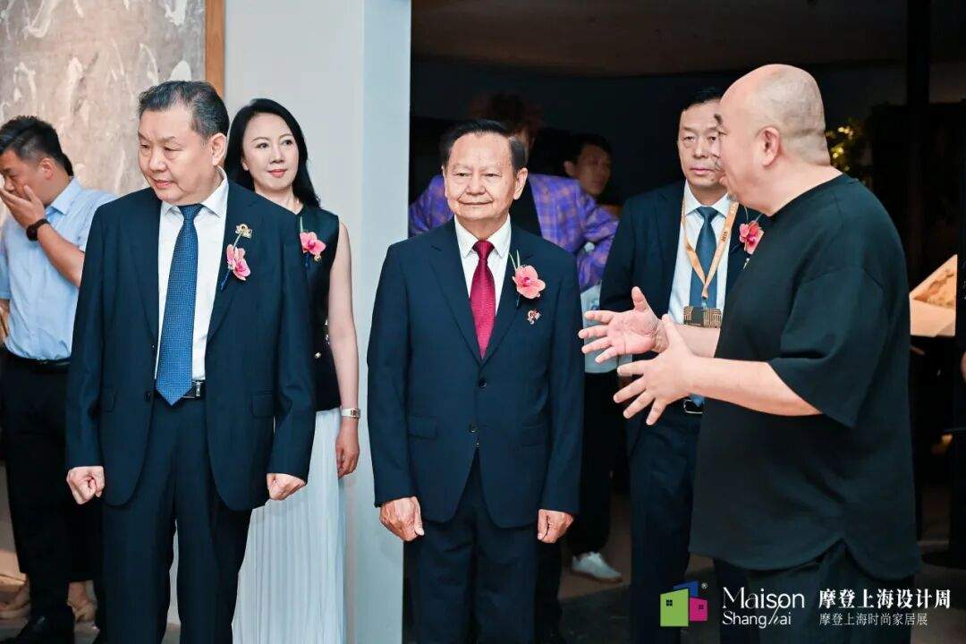 第三十届中国国际家具展览会、2025摩登上海设计周暨摩登上海时尚家居展盛大启幕(图10) 第三十届中国国际家具展览会、2025摩登上海设计周暨摩登上海时尚家居展盛大启幕(图10)