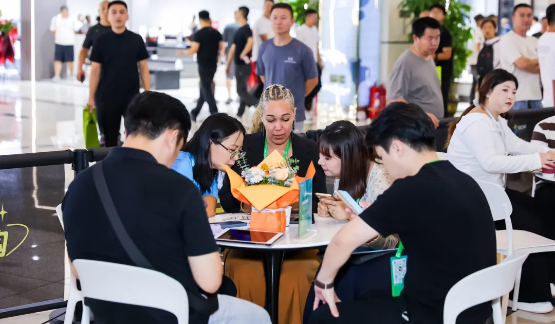 第32届中国·胜芳国际家具博览会盛大开幕(图11)