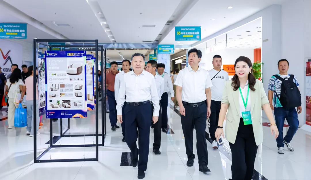 第32届中国·胜芳国际家具博览会盛大开幕(图3)