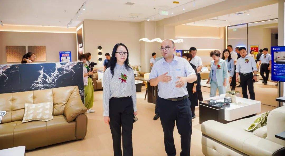 蓝天家居品牌战略发布会暨床垫智能流水线投产仪式成功举办(图6)