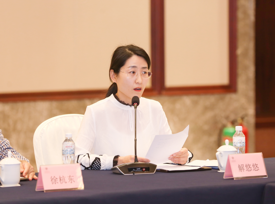 2025中国家具协会传统家具专业委员会年会暨“品牌引领 拥抱消费新时代”中国传统家具创新发展论坛成功召开(图14)