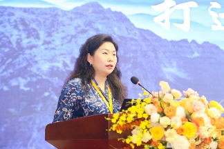 2025中国家具协会传统家具专业委员会年会暨“品牌引领 拥抱消费新时代”中国传统家具创新发展论坛成功召开(图9)