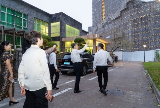 徐祥楠理事长一行调研永华红木，共绘产业新蓝图(图5)