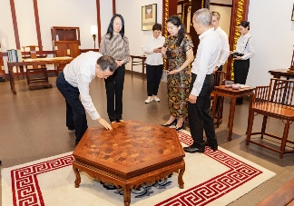 徐祥楠理事长一行调研永华红木，共绘产业新蓝图(图4)
