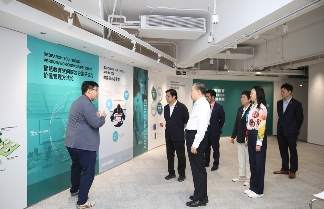 徐祥楠理事长一行调研百利集团，交流办公生活新趋势(图5)