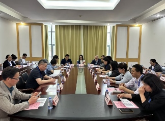 2025年全国轻工教育工作会议暨全国轻工、食品产业行指委年会 家具设计与制造专业委员会工作会议在江苏无锡成功召开(图6)