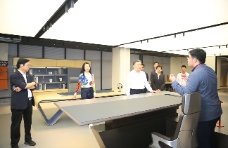 徐祥楠理事长一行调研百利集团，交流办公生活新趋势(图4)