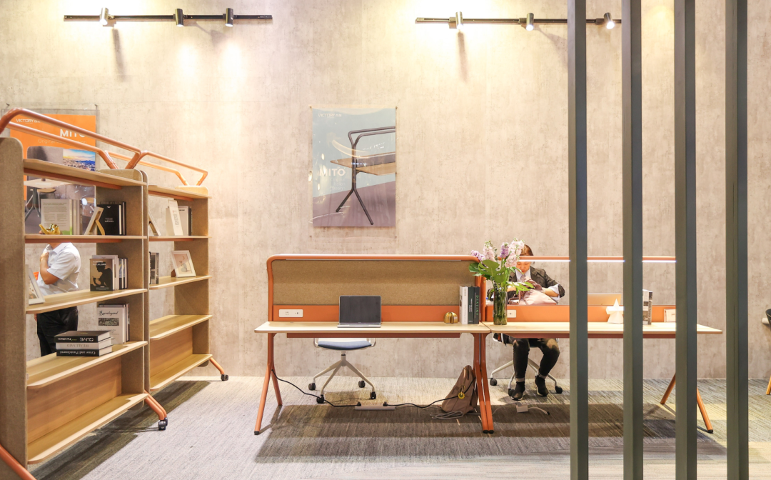 徐祥楠理事长参观第55届中国家博会（广州）办公商用及设备配料展(图25)