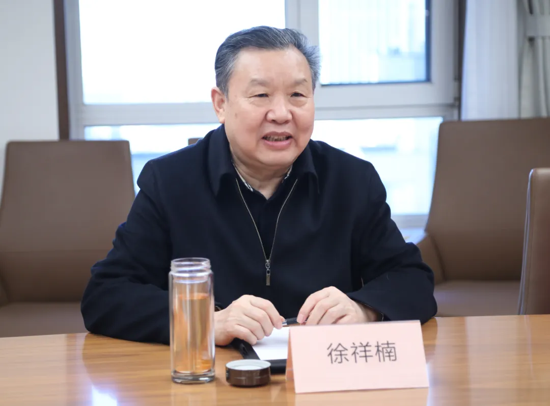 徐祥楠理事长会见龙江镇党委副书记、镇长俞飞燕一行(图2)