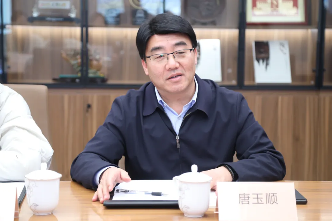 徐祥楠理事长会见天津市宝坻区方家庄镇党委书记唐玉顺一行(图4)