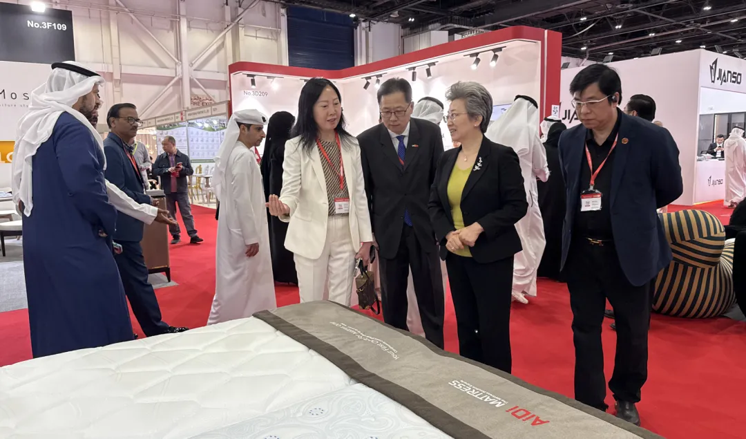 屠祺副理事长兼秘书长率团考察阿联酋家具产业(图2)