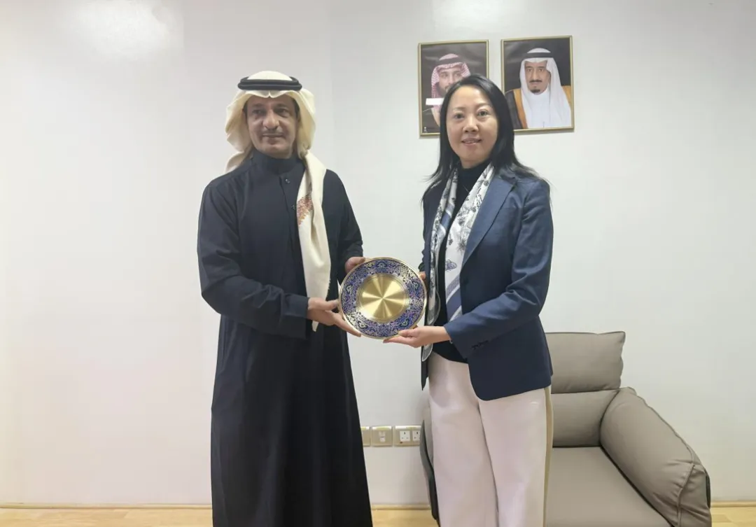 屠祺副理事长兼秘书长率团考察沙特家具产业(图13)