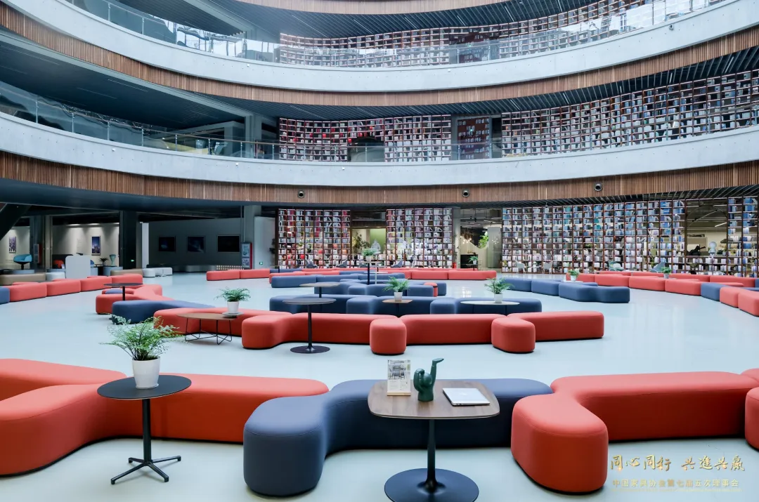 同心同行 共进共赢——中国家具协会第七届五次理事会在杭州成功举办(图17)