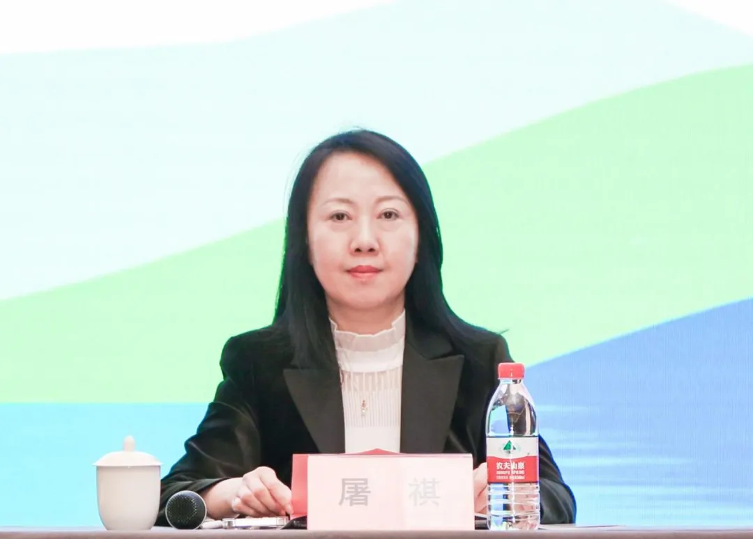 全国家具行业标准化工作会暨全国家具标准化技术委员会第四届一次全体委员会议顺利召开(图6)