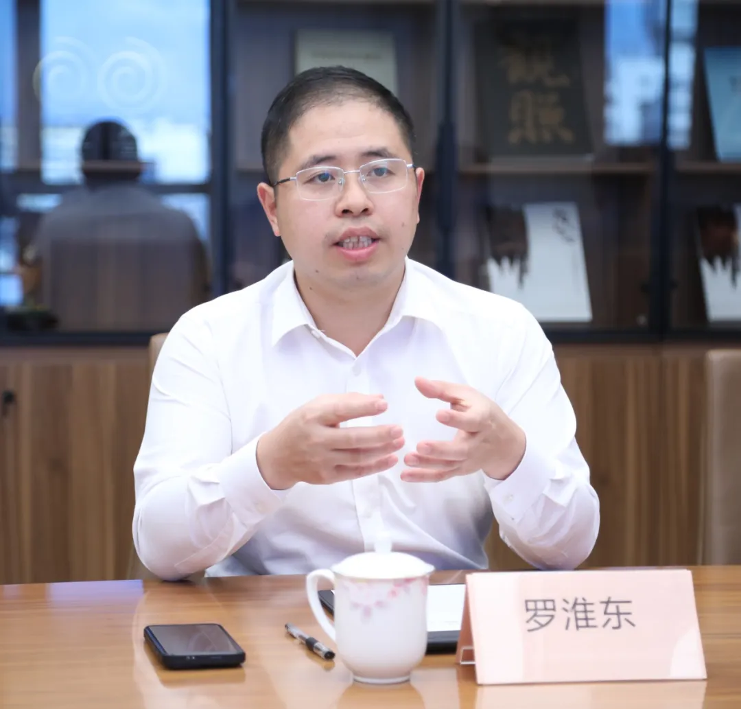 徐祥楠理事长会见九江镇党委书记罗淮东一行(图3)