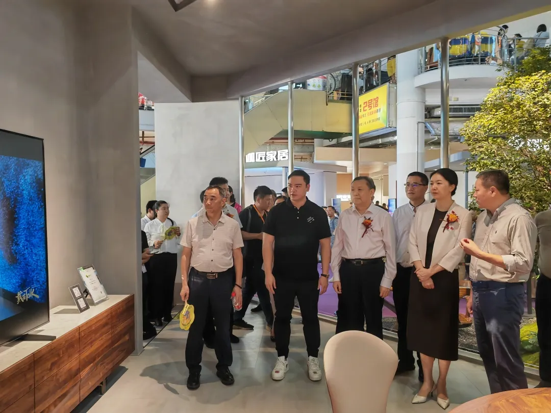 第46届国际龙家具展览会和第36届亚洲国际家具材料博览会开幕(图7)