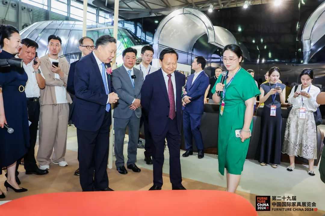 第二十九届中国国际家具展览会和2024摩登上海时尚家居展盛大开幕(图15)