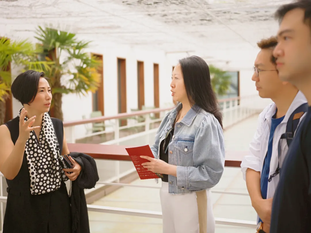 中国家具协会副理事长兼秘书长屠祺受邀参观“时间的容器”大型装置艺术展(图4)