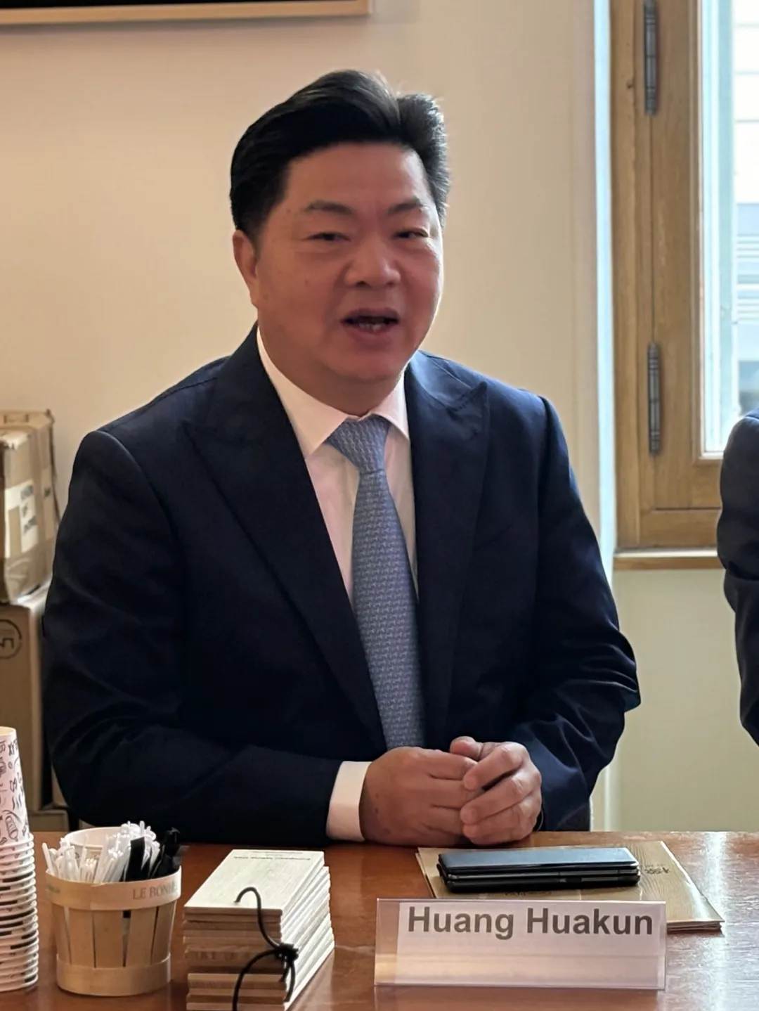 世界家具联合会主席、中国家具协会理事长徐祥楠一行拜访法国木业协会(图7)