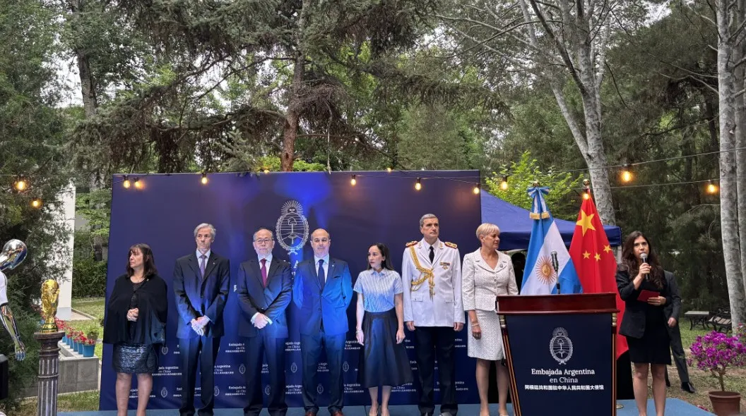 中国家具协会受邀出席阿根廷共和国驻华大使馆国庆日招待会(图3)