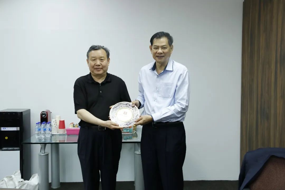 世界家具联合会主席、亚洲家具联合会会长、中国家具协会理事长徐祥楠一行考察亚洲家具产业(图5)