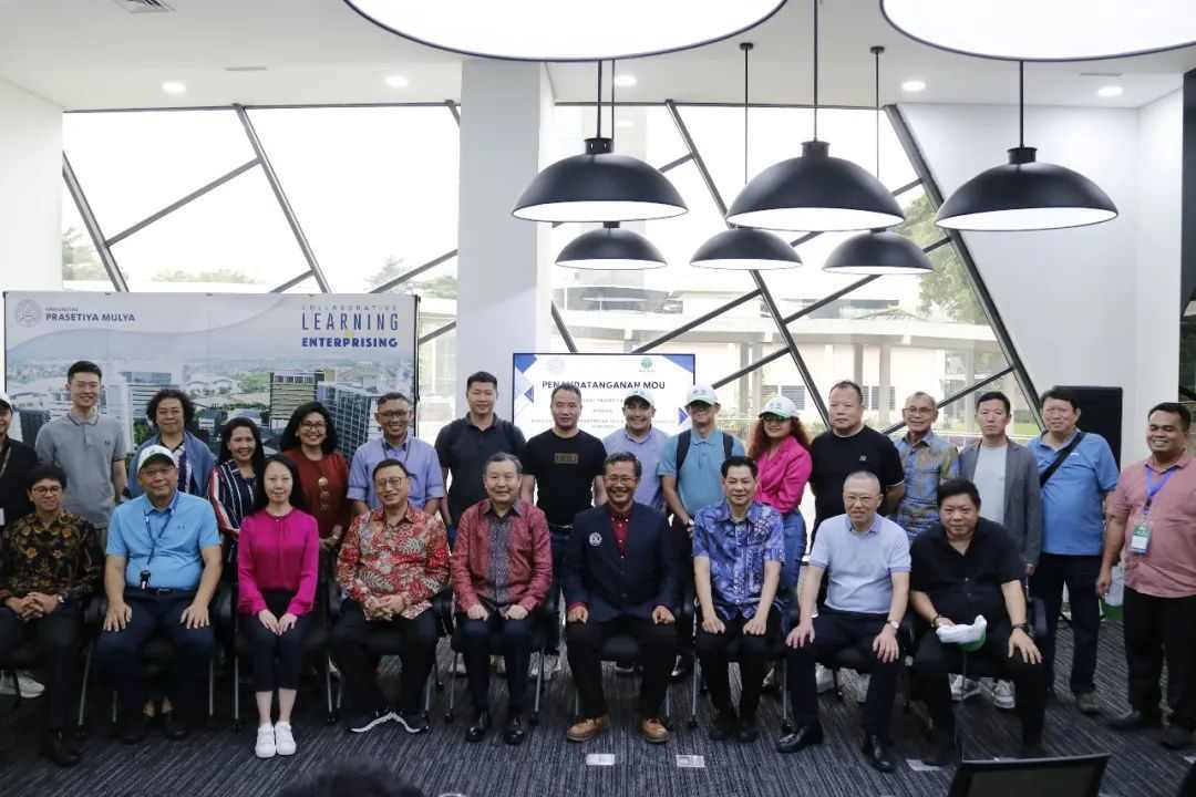 世界家具联合会主席、亚洲家具联合会会长、中国家具协会理事长徐祥楠一行考察亚洲家具产业(图9)