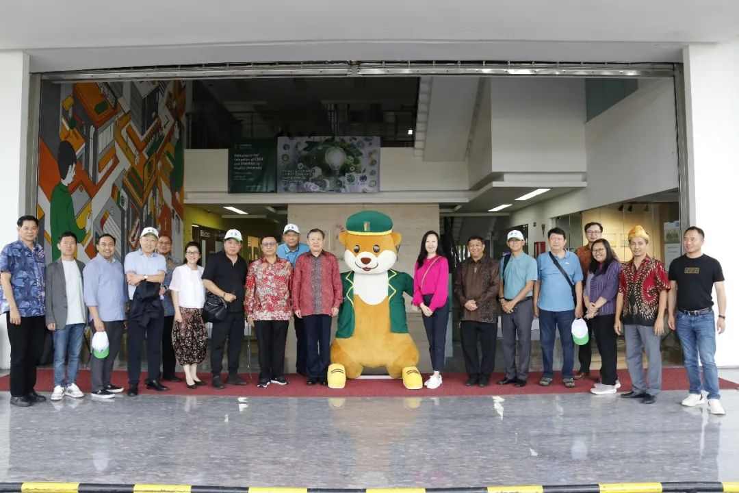 世界家具联合会主席、亚洲家具联合会会长、中国家具协会理事长徐祥楠一行考察亚洲家具产业(图10)