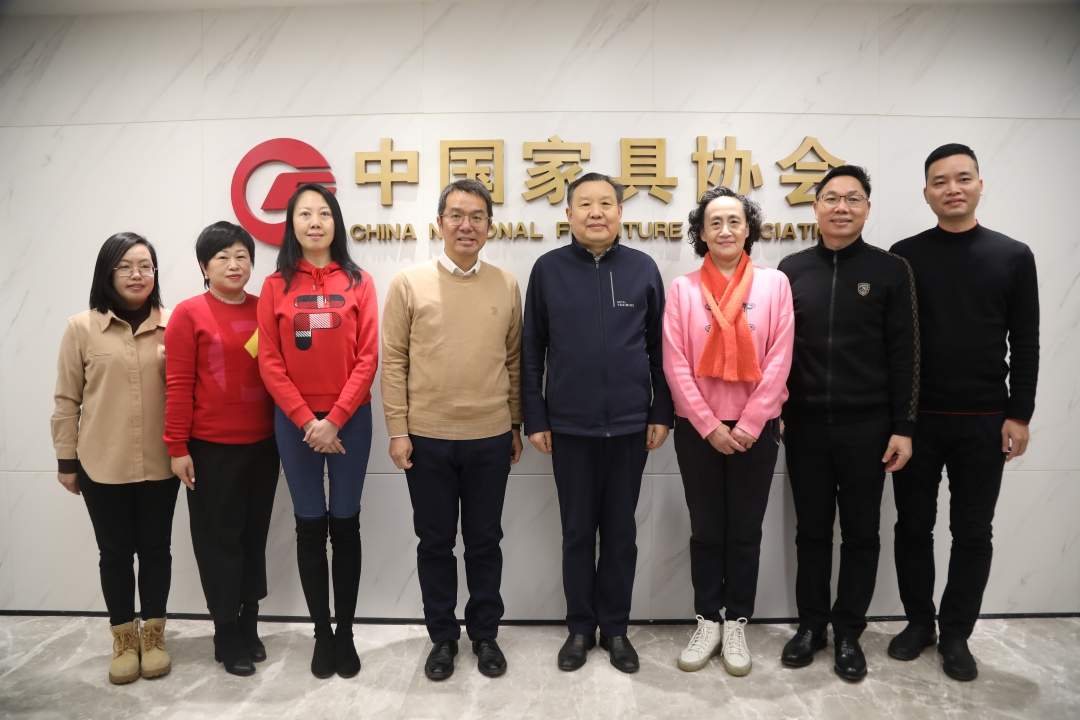 徐祥楠理事长会见乐从镇党委书记何翔威一行(图1)