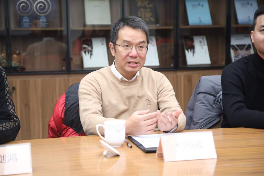 徐祥楠理事长会见乐从镇党委书记何翔威一行(图3)