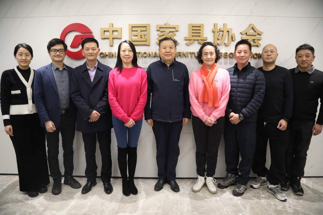 徐祥楠理事长会见温州市家具产业商会一行(图1)