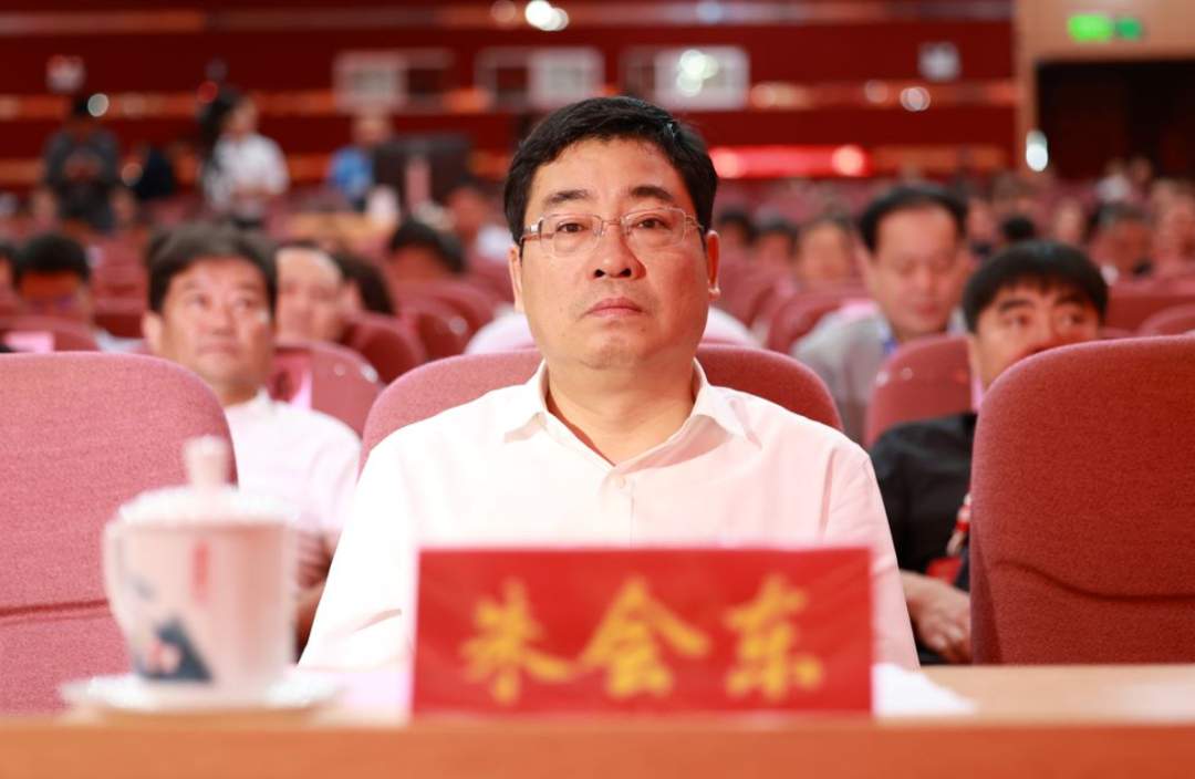 中国家具协会第七届四次理事会在贵港成功召开(图3)