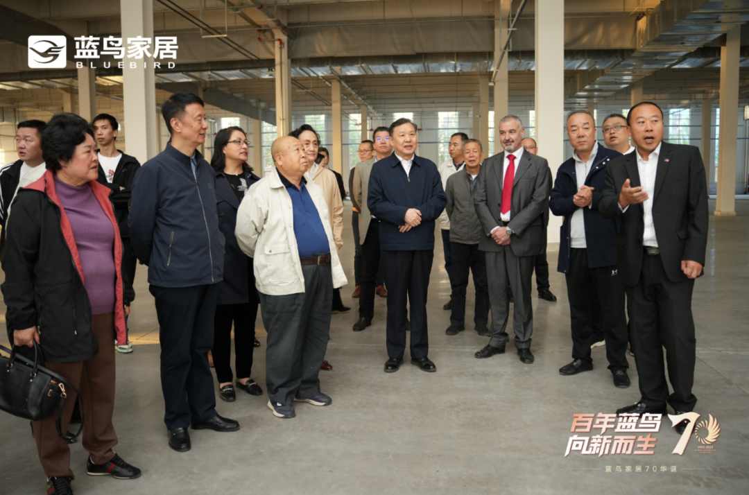 徐祥楠理事长出席蓝鸟家居70周年庆典活动(图8)