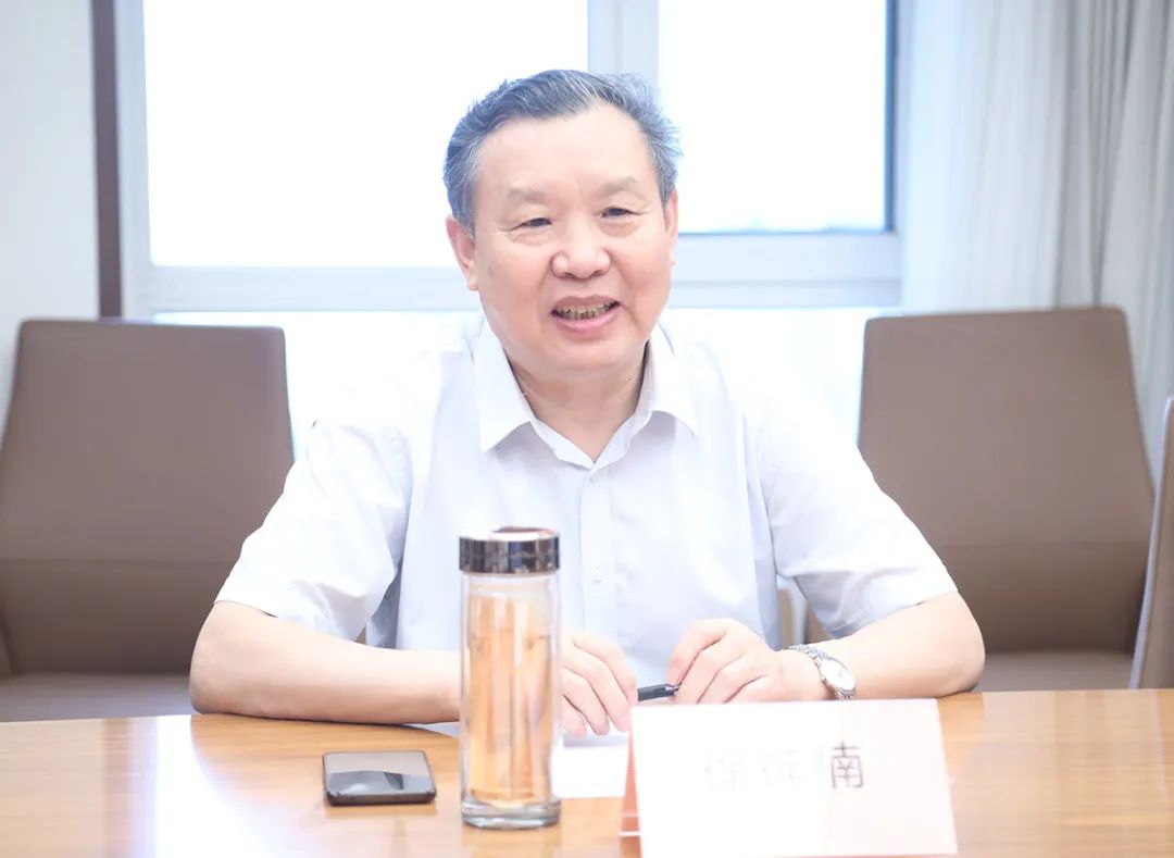 徐祥楠理事长会见江西环境工程职业学院党委书记钟传宇一行(图1)