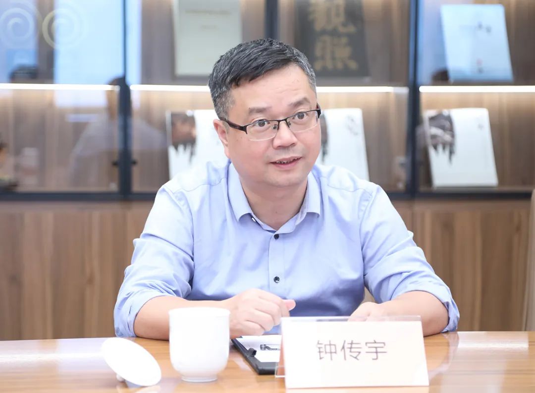 徐祥楠理事长会见江西环境工程职业学院党委书记钟传宇一行(图2)