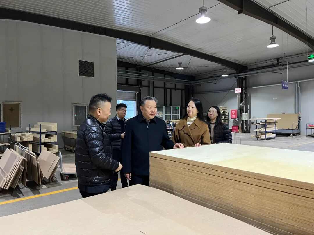 徐祥楠理事长一行调研锐驰（北京）研发园区(图2)